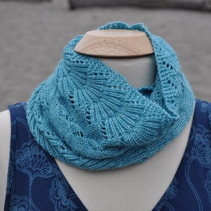 Purls and Seaweed Wrap Scarf