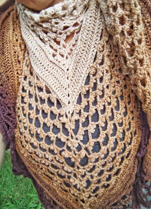 Kementári Shawl