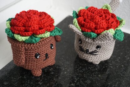 Crochet Pattern Decoflowers Dog & Cat!