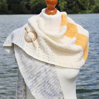 Graceful Gull Shawlette