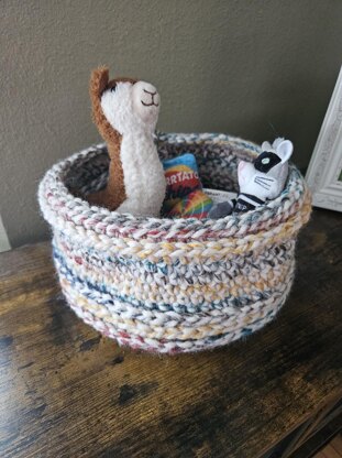 Aurora Pet Toy Basket