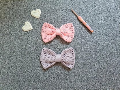 Crochet Feminine Bow Pattern