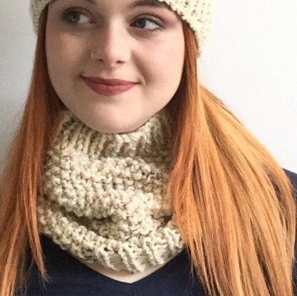 Pebbles Cowl