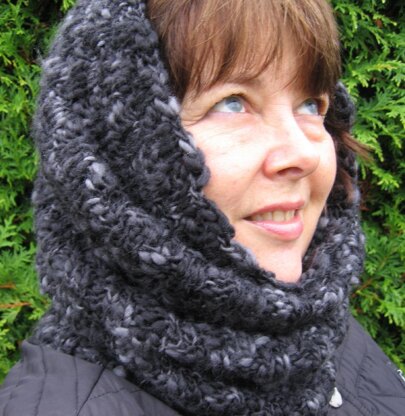 Seriatim thick and thin cowl