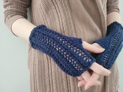 Trellis Fingerless Gloves
