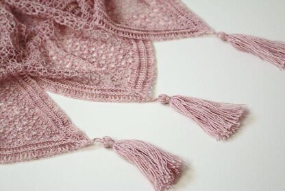 Diamonds and Tassels Shawl