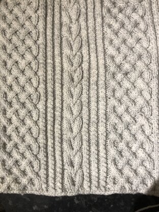 Linda’s Celtic Cable Cushion