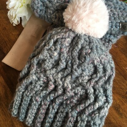 Sparks Fly hat and mitts set