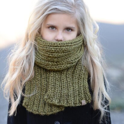 Morya Scarf Cowl Set