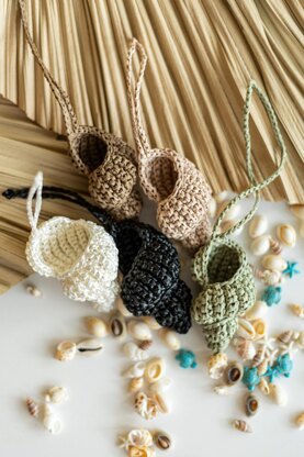 Shell spiral keychain