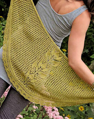 Tulip Shawlette in knit One Crochet Too Cozette - 2118 - Downloadable PDF