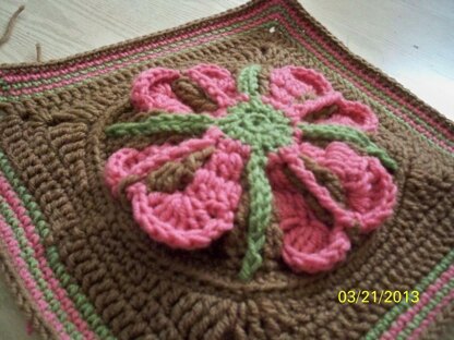 Blooming Hearts 12" Afghan Square