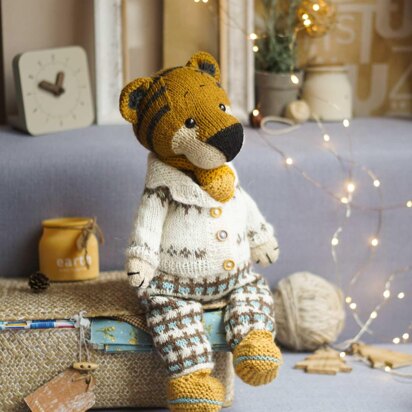 Knitting Pattern - Romantic Style Outfit for large toys