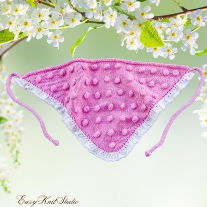 Ruffled Kerchief With Bobbles