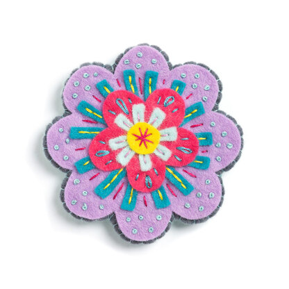 Hawthorn Handmade Beatrix Flower Brooch Felt Craft Kit