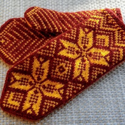 "Two Suns" Mittens