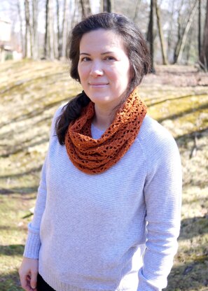 Lace Cowl