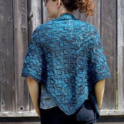 Miraflores Shawl