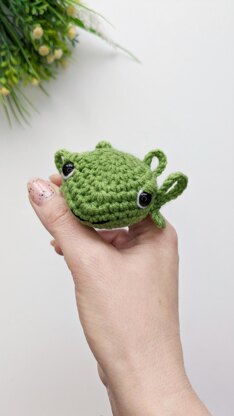 Crochet frog pattern, amigurumi frog mini crochet animal pattern