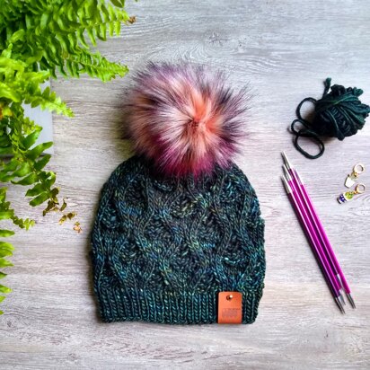 Peacock Eye Beanie Hat Pattern - knitting pattern