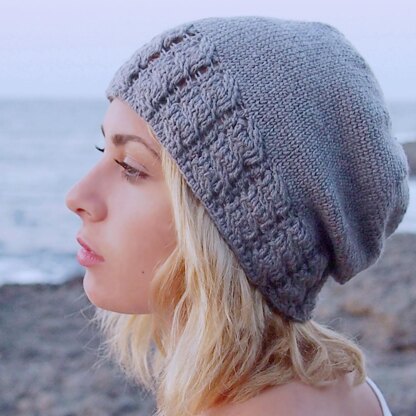 Cable hat with knit look