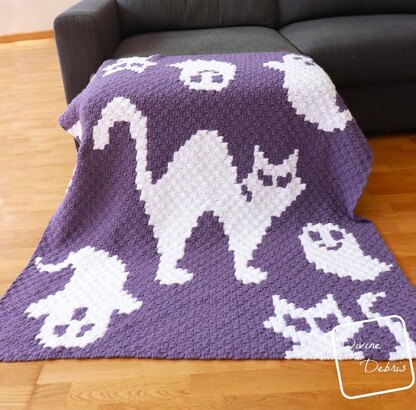 A Ghoul's Best Friend Blanket