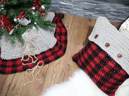 Buffalo Plaid Tree Skirt & Pillow