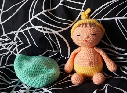 Crochet Pattern Baby Lucas with sleeping back!