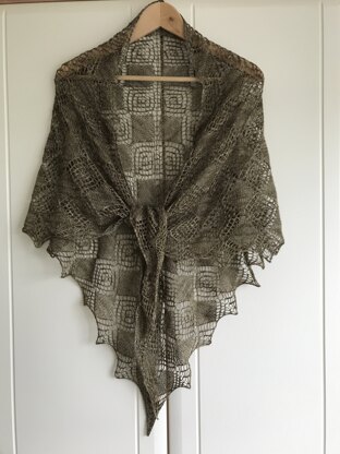 Light and shade shawl