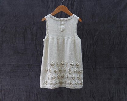 P67 Childrens Dresses