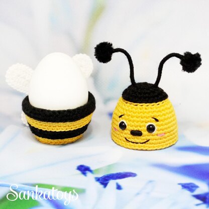 Easter egg cover Bee