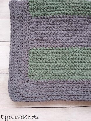 Super Chunky Striped Shay Afghan