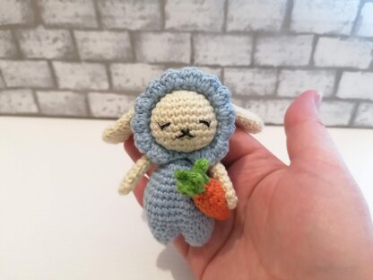 Bunny with Carrot Amigurumi