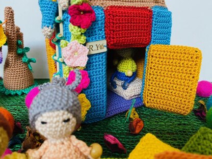 Amigurumi jungle of dreams - Fantasy jungle hut