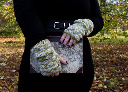 Etty gloves