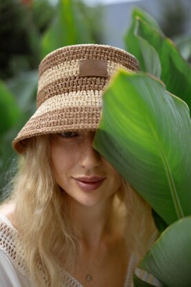 Striped bucket raffia hat