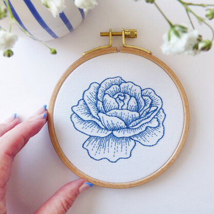 Tamar Blue Rose Printed Embroidery Kit - 4in