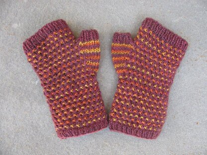 Mock Colorwork Fleckle Mitts