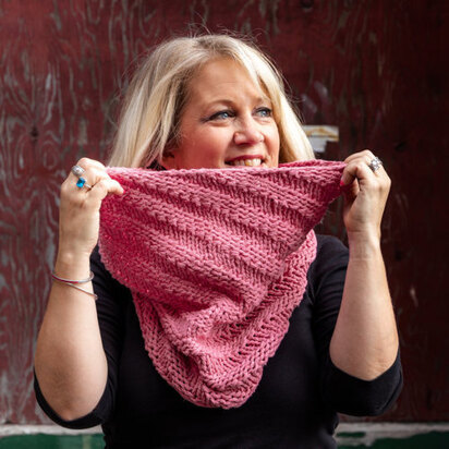 Triple Strand Cowl - Free Knitting Pattern For Women in Valley Yarns Hawley by Valley Yarns