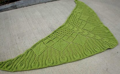 Darling Buds shoulder shawl