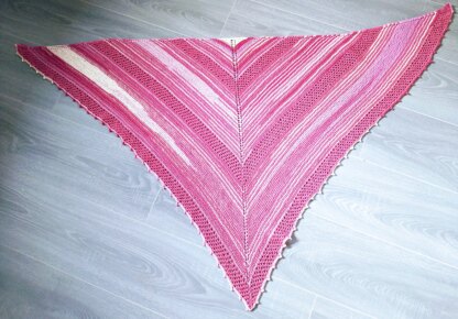 Raspberry ripple shawl