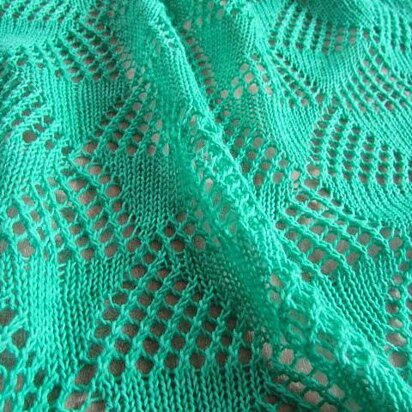 Triangulated Shift Lace Wrap