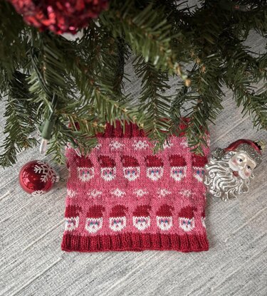 Here Comes Santa Cowl