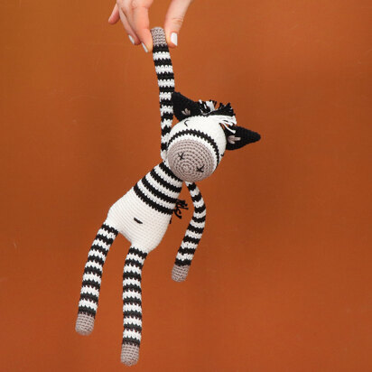 Zapp Zebra in Yarn and Colors Must-Have - YAC100094 - Downloadable PDF