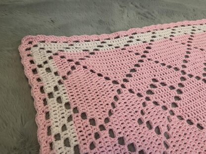 Double Diamonds Baby Blanket