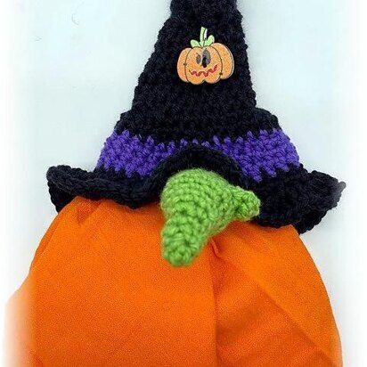 Witch Towel Topper