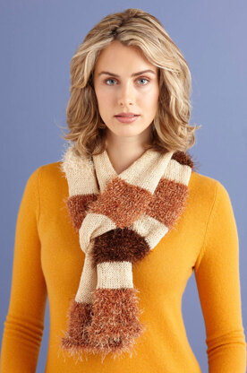 Glamorous Furry Scarf in Lion Brand Vanna's Glamour and Fun Fur - L0696C