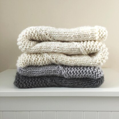 Snowy Peaks Throw