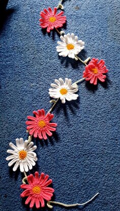 Daisy chain and wreath