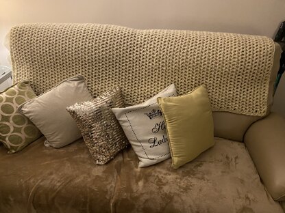 Super chunky throws for settees